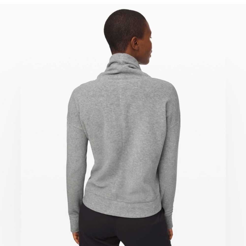 Lululemon Go Forward Fleece Cowl Neck Pullover in Heathered Core Light Grey - Picture 2 of 8